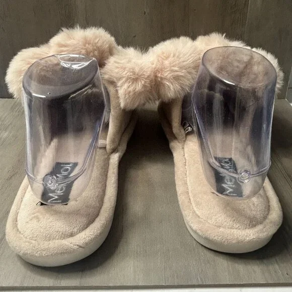 MeMoi Luxe Pom Pom Memory Foam Plush Slippers Medium Sizes 7-8 Soft Pink/Peach - Picture 7 of 8